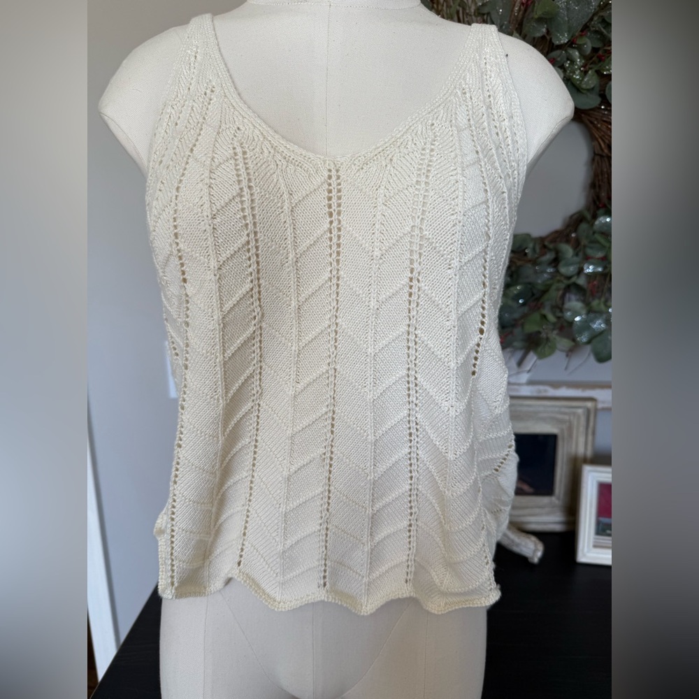 Elegant Cream Knit Women's Top